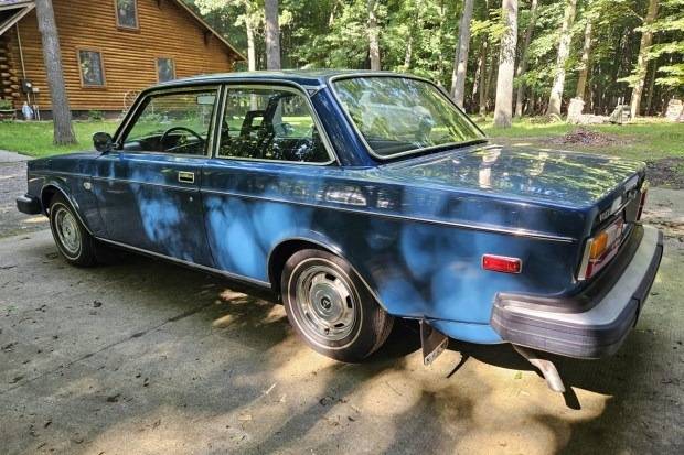 1976_volvo_262_4 speed.jpg