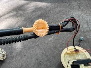 jet pump located in secondary chamber