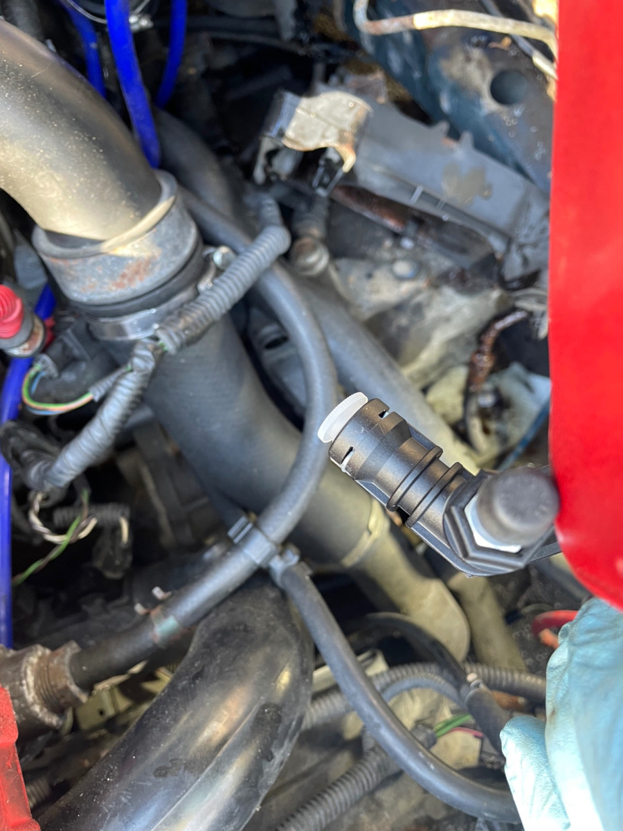 The clips look like this  - my clip to the first stop on the black plastic adapter was so rusted in I never got it off, so I cut the old clutch hard line so that I could ....