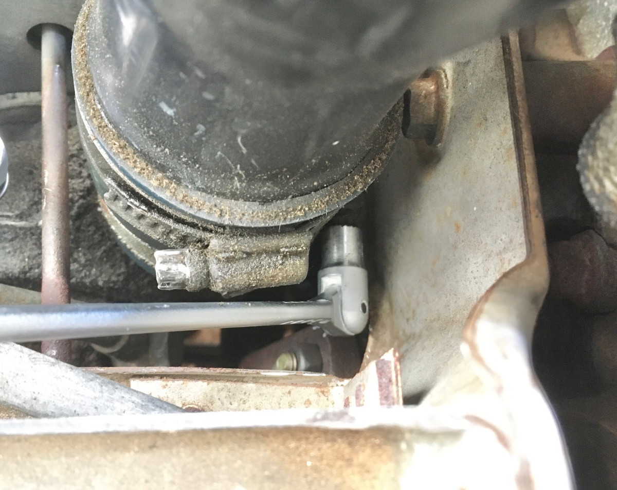lower clamp on turbo hose