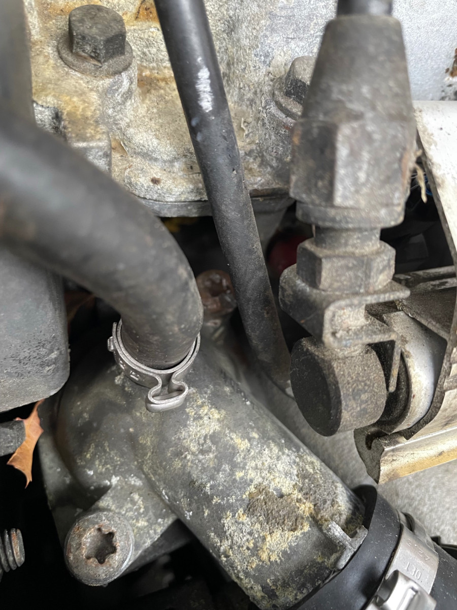 1998, ugh. I stripped out the injector rail to get to the back one with a hammer and chisel t40 on those, a nice sharp bit. Hard to get flame on there around an open fuel line and soft vacuum hose