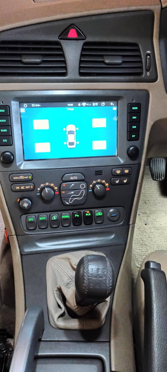 full row volvo switches
