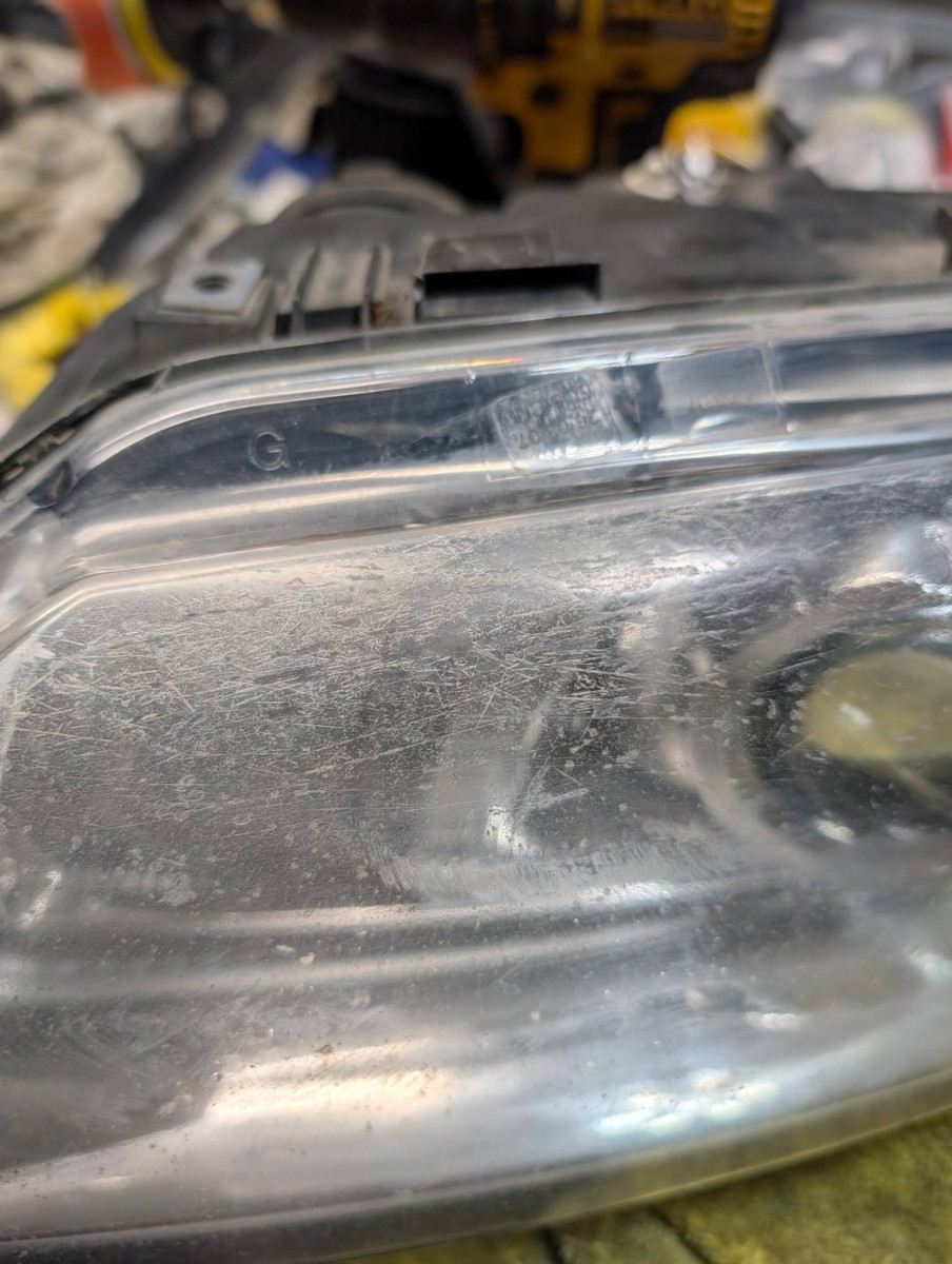 P2 Xenon LH headlight