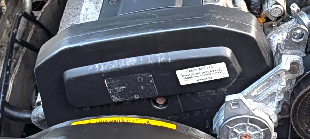 Volvo960CamshaftBeltCover.jpg