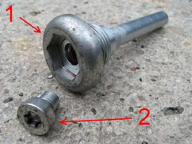Drain plug photo.JPG
