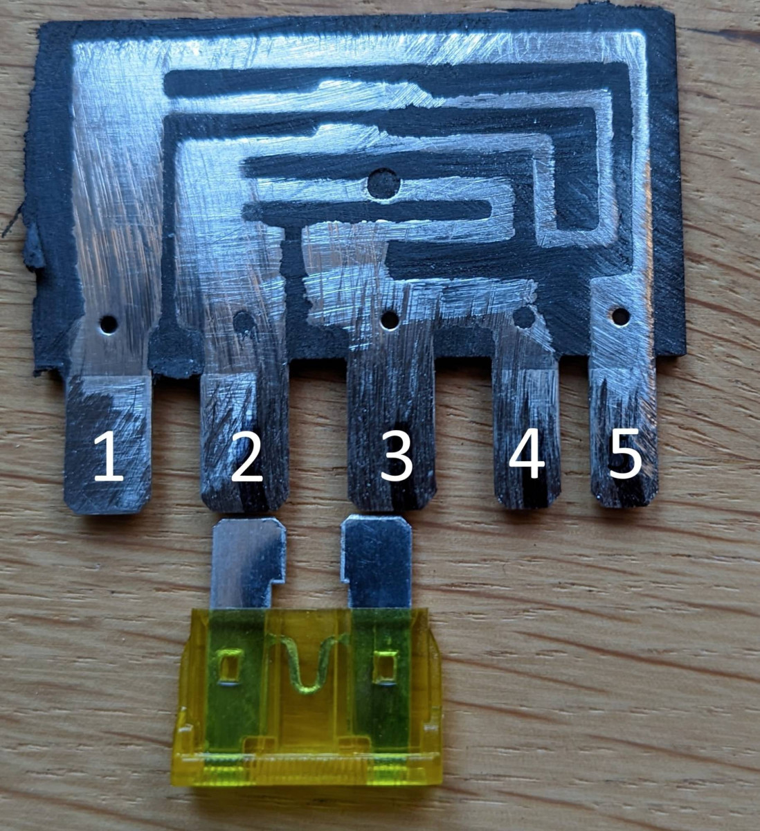 Shuntresistor_unsoldered.jpg