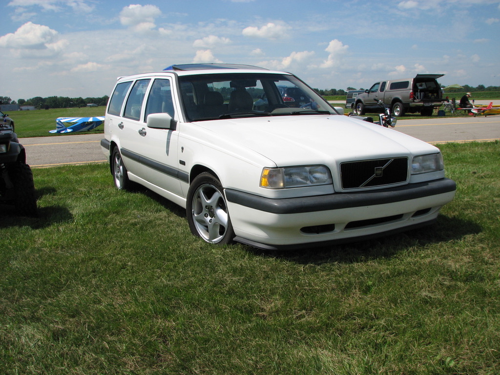 850 wagon white