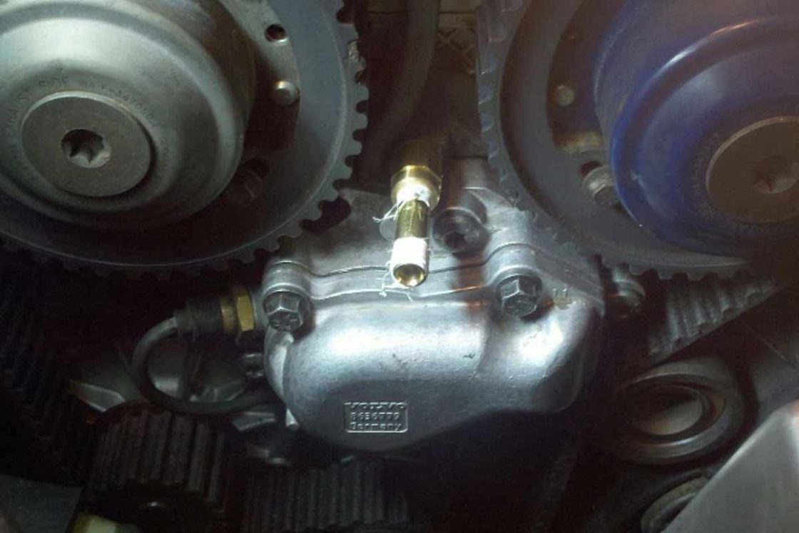 change thermostat on Volvo XC90 T6