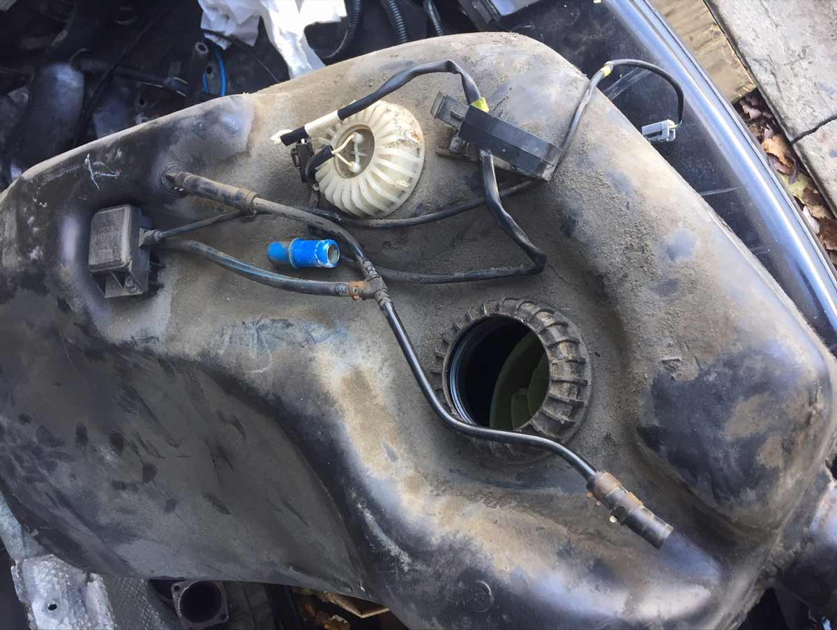 How to drop fuel tank - it's out and disconnected