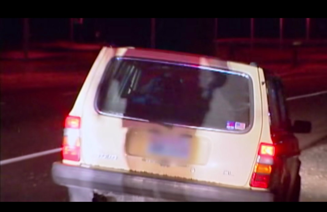 Volvo 240 Pale Yellow 7.04.46 Pm 1 - 