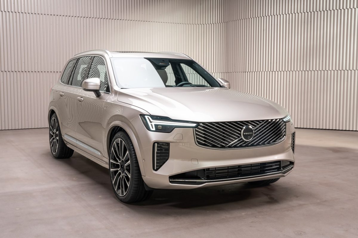 2025 XC90